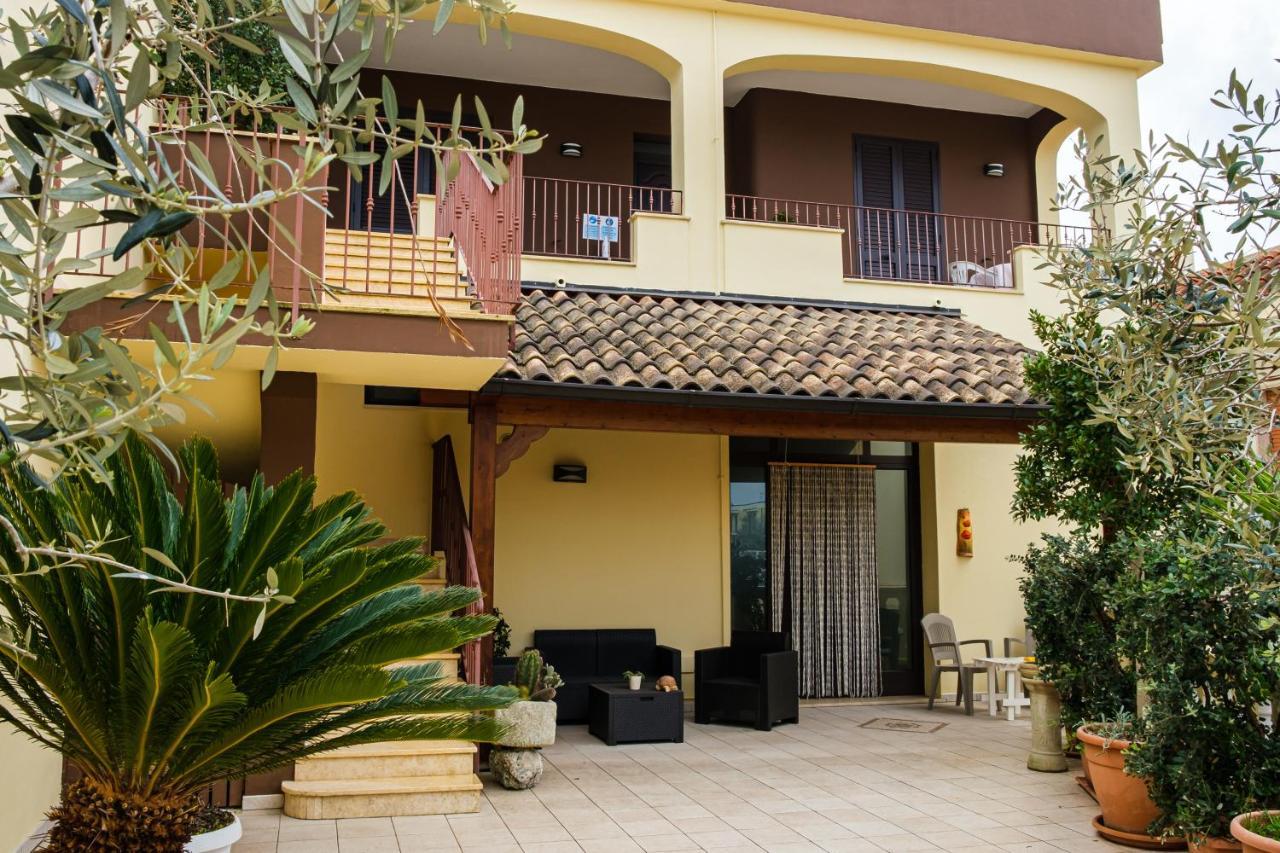 Olimpo B&B Джурдиньяно Экстерьер фото